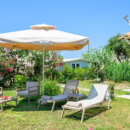 Daire Elena's Seaside & Agios Gordios (Corfu)