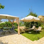 Elena's Seaside & آغيوس غوذيوس
