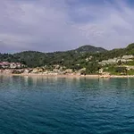 Elena's Seaside & شقة