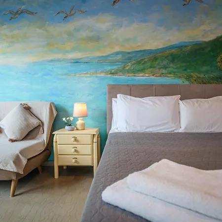 Elena's Seaside & Apartamento *