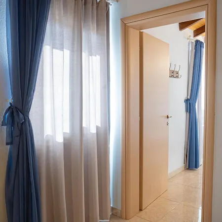 Appartement Elena's Seaside & *